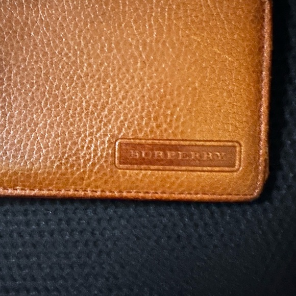 Burberry long wallet in Carmel. EUC with beautiful interior. See all pics. - Picture 2 of 9